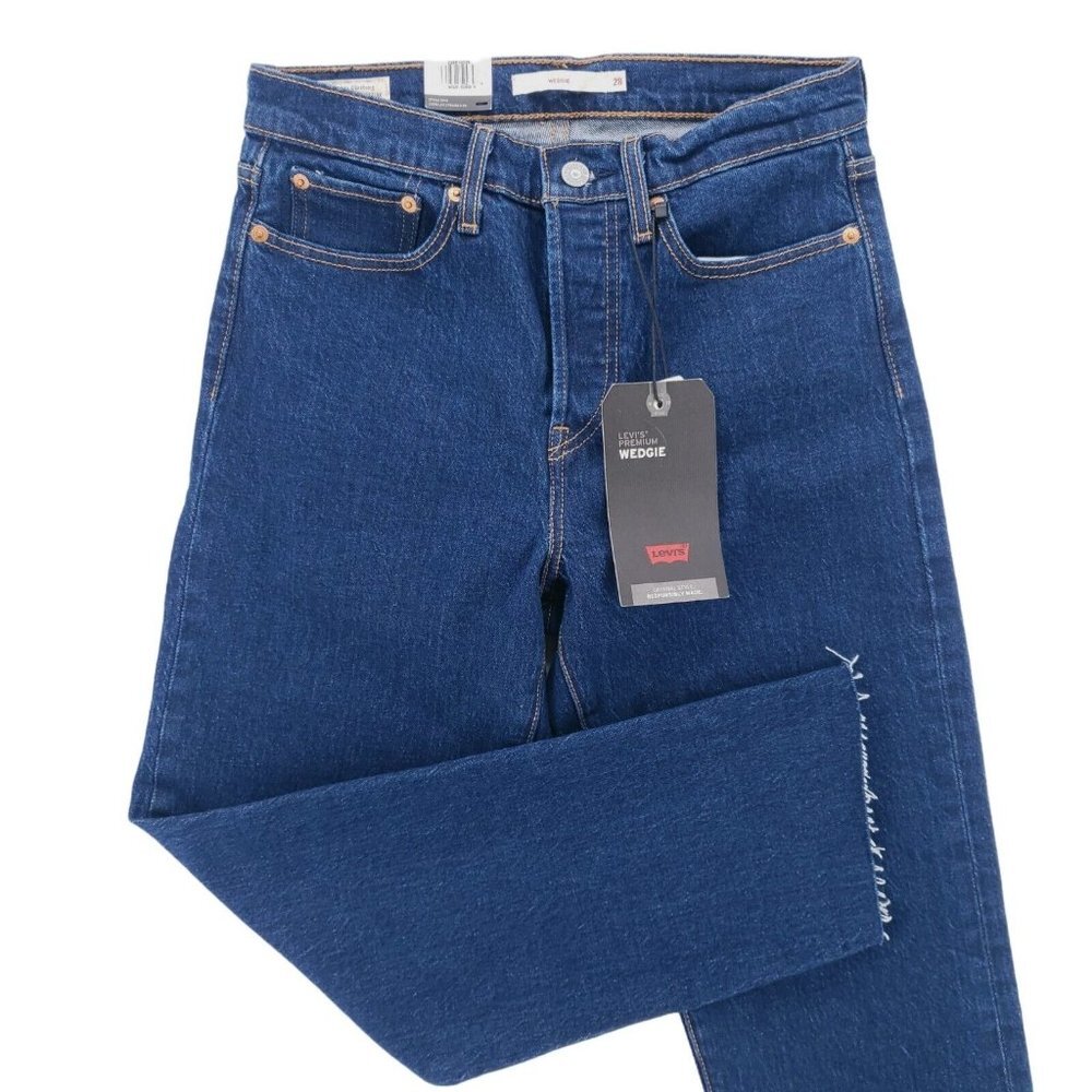Nwt Levi's Premium Wedgie Raw Hem Cropped Jeans Big E Button Fly Size 28